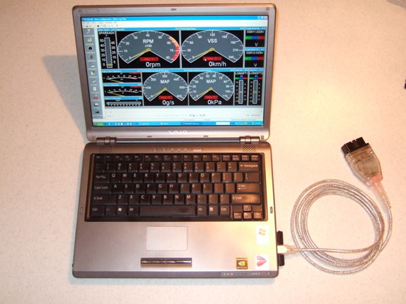 Connects a laptop directly to an OBD-II connector