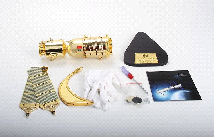 custom die cast spacecraft kit