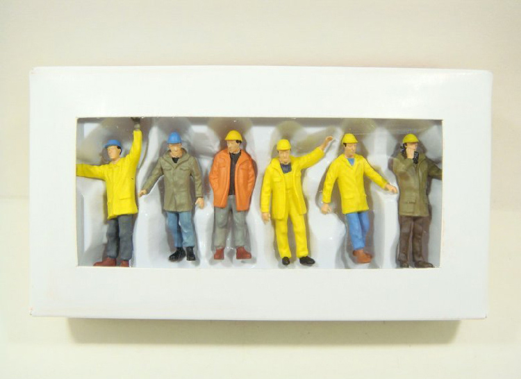 1 50 scale figures