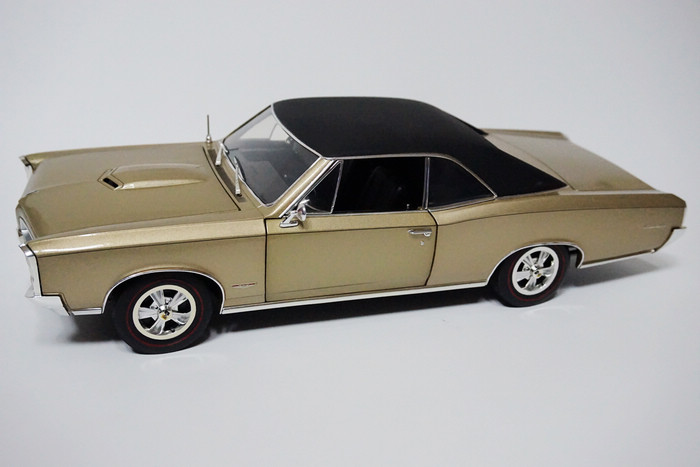 1 18 diecast 1966 PONTIAC GTO