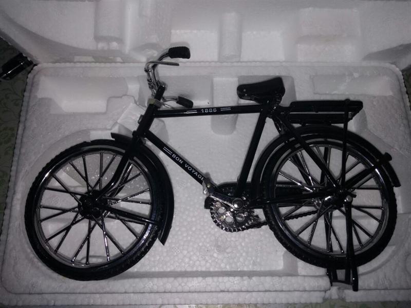 miniature diecast bicycles